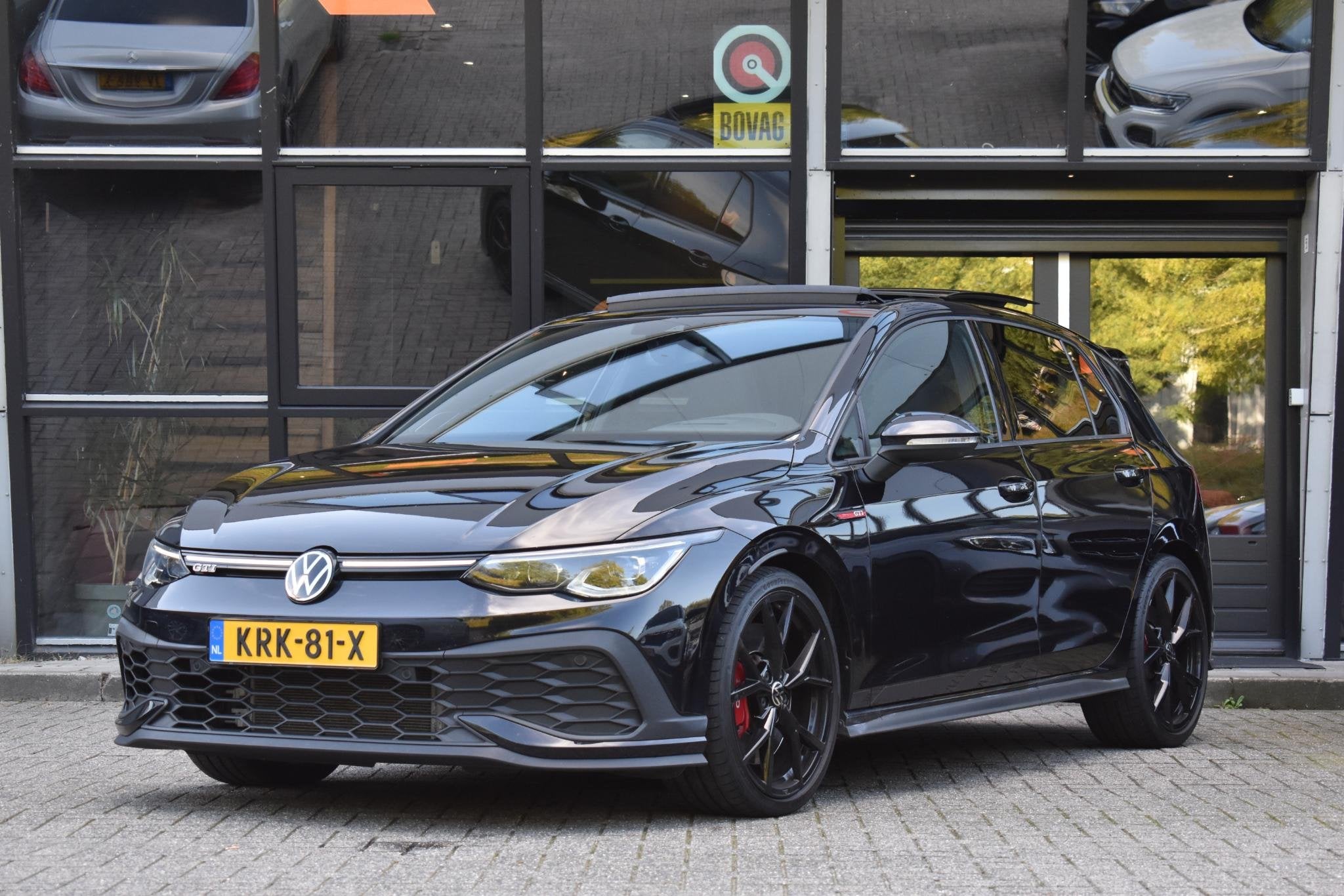 Volkswagen Golf 2.0 TSI GTI Pano HUD HK Camera Lane ACC, Auto's, Dealer onderhouden, 15 km/l, 4 cilinders, Zwart