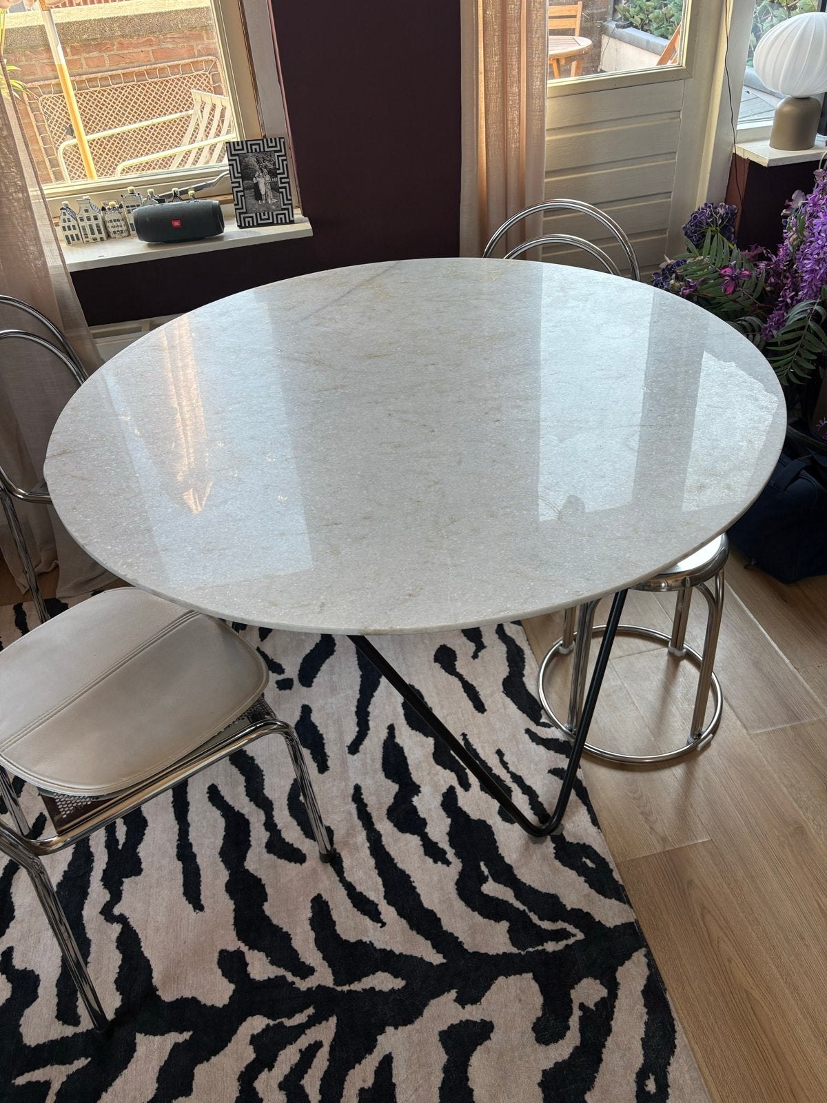 Ronde marmeren tafel met stalen onderstel - 120cm, Huis en Inrichting, Tafels | Eettafels, Gebruikt, 100 tot 150 cm, Rond, Ophalen of Verzenden