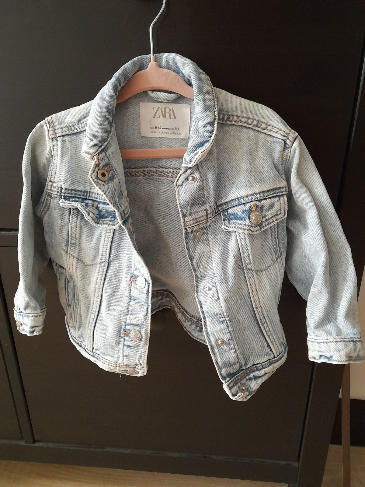 Zara spijkerjasje maat 80 - Zo goed als nieuw, Kinderen en Baby's, Babykleding | Maat 80, Jongetje of Meisje, Ophalen of Verzenden