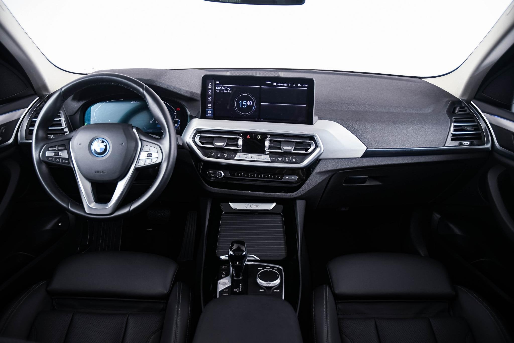 BMW X3 xDrive30e Panoramdak - Sportstoelen - Geluiddempende, Auto's, 1998 cc, Gebruikt, 4 cilinders, Met garantie (alle)
