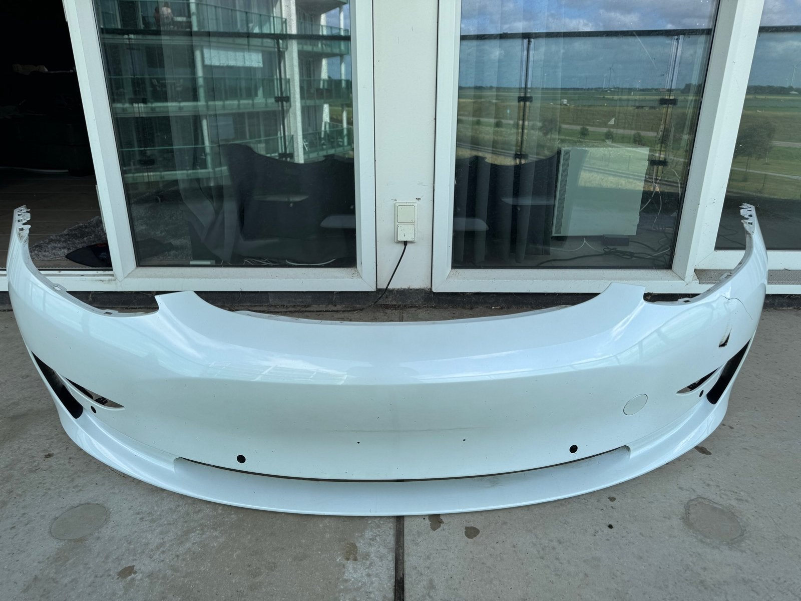 Tesla Model 3 Voorbumper - Wit (Schade), Ophalen, Gebruikt, Achter, Bumper