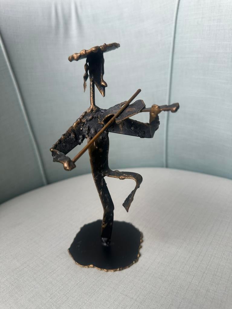 Vintage Brutalist Sculptuur- Joodse Violist (Brons/Messing), Ophalen of Verzenden, Zo goed als nieuw, Mens