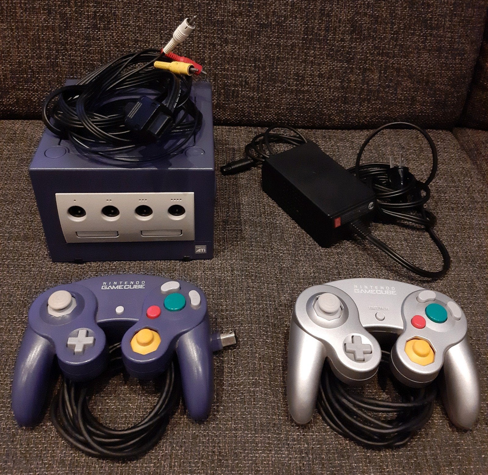 Japanse Gamecube met 2 controllers, Ophalen of Verzenden, Gebruikt, Paars, Met 2 controllers