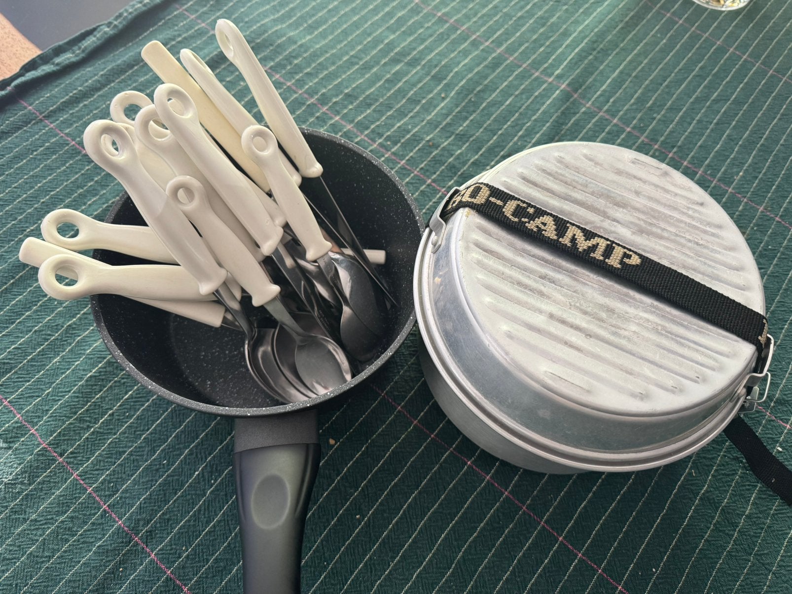 Campingbestek en pannetjes, Caravans en Kamperen, Ophalen, Gebruikt