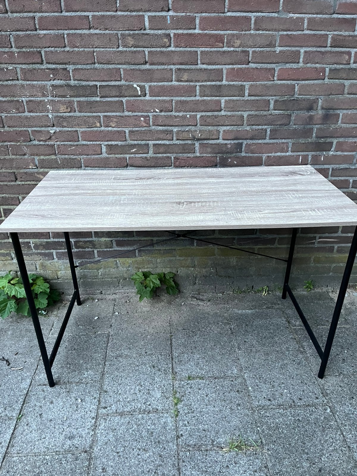 2 x Bureaus VANDBORG JYSK  Tafel / eettafel, Huis en Inrichting, Bureaus, Ophalen, Zo goed als nieuw