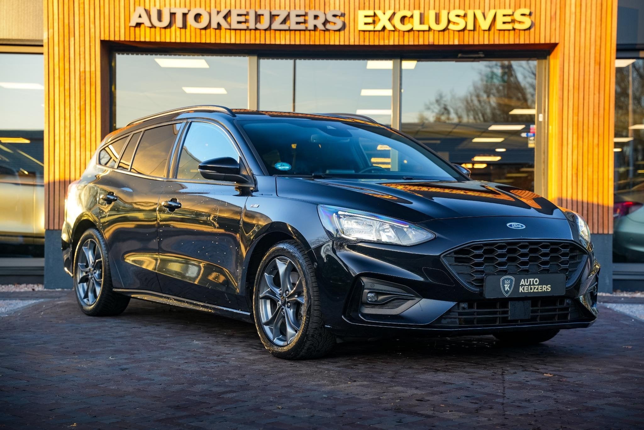 Ford Focus Wagon 1.0 EcoBoost ST Line Automaat Stoelverwarmi, Gebruikt, Euro 6, 715 kg, Automatische klimaatregeling