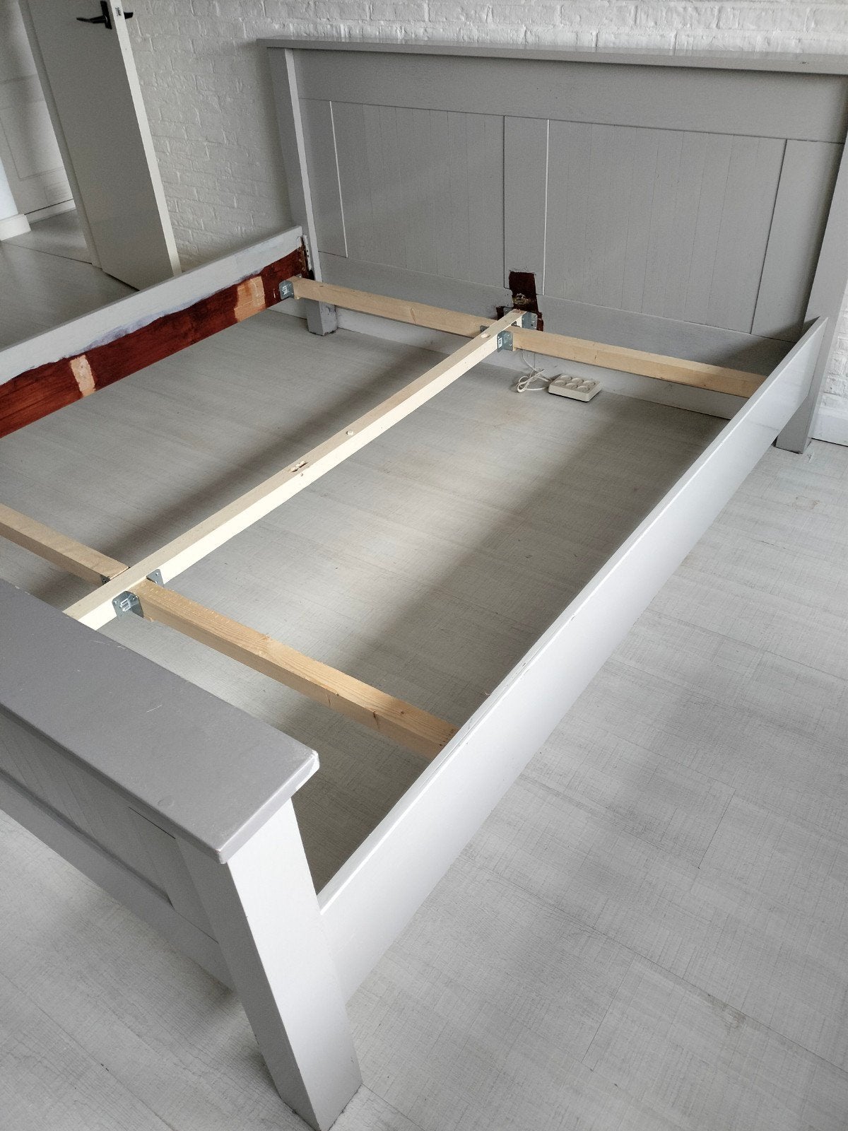 Tweepersoonsbed grijs - 180x210 cm, Gebruikt, 210 cm, Tweepersoons, Ophalen of Verzenden