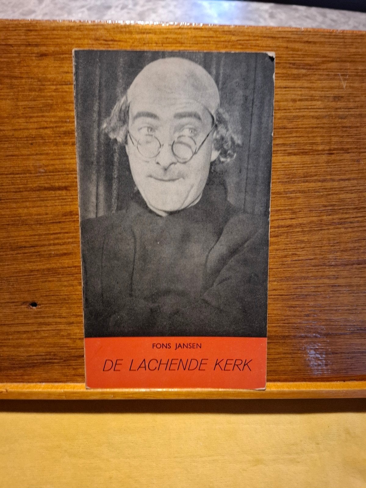 De Lachende Kerk - Fons Jansen (Boek), Ophalen of Verzenden, Gelezen, Fons Jansen, Verhalen