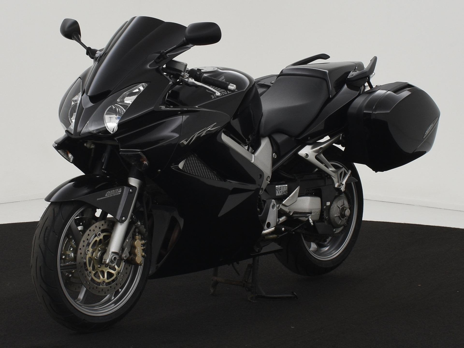 Honda VFR 800FI ABS VFR 800 ABS|KOFFERSET|ORGNL|ZEER GOEDE S, Motoren, Motoren | Honda, Rivium Boulevard 222-11
2909 LK  Capelle aan den Ijssel, NL