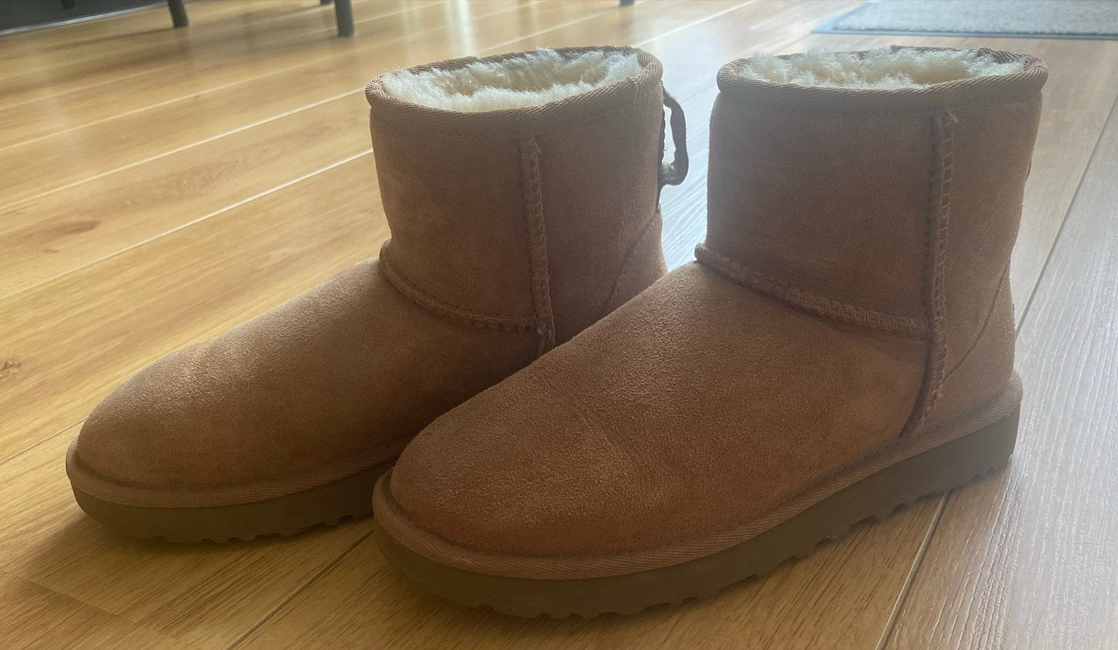 Uggs maat 36 - Zo goed als nieuw, Kleding | Dames, Bruin, Lage of Enkellaarzen, Ophalen of Verzenden, Zo goed als nieuw