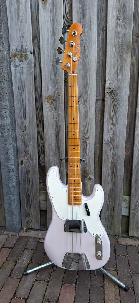Squier Precision bass., Muziek en Instrumenten, Ophalen