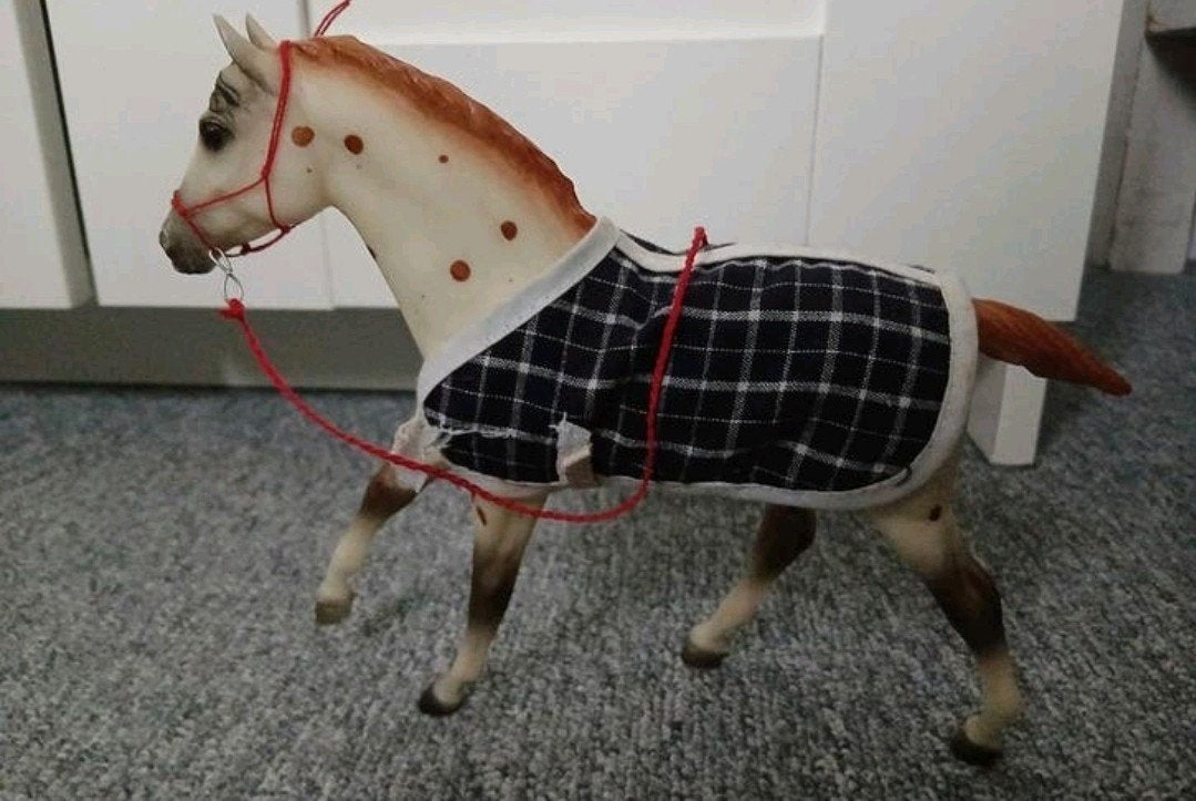 Breyer paard met deken en halster vintage appaloosa zeldzaam, Verzamelen, Ophalen of Verzenden, Nieuw, Paard, Beeldje of Figuurtje