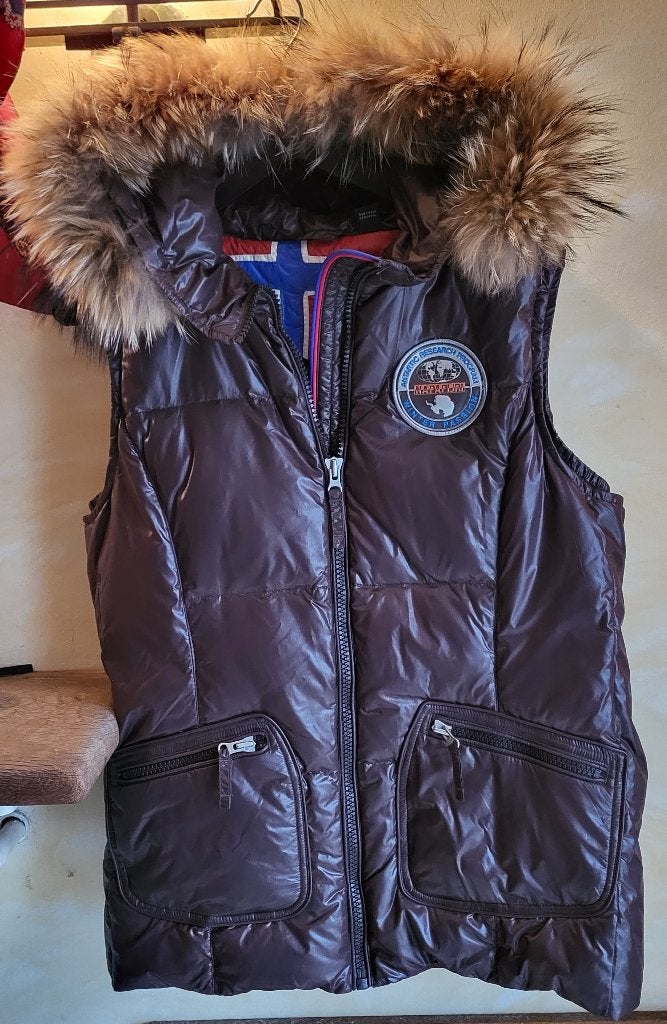 NAPAPIJRI mouwloos donsjack met kap met bontafwerking XL ., Kleding | Dames, Jassen | Winter, Bruin, Maat 46/48 (XL) of groter