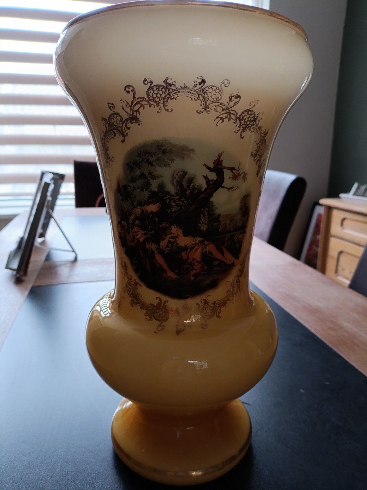Mooie antieke vaas met klassieke decoratie - Helemaal gaaf, Antiek en Kunst, Antiek | Vazen, Ophalen