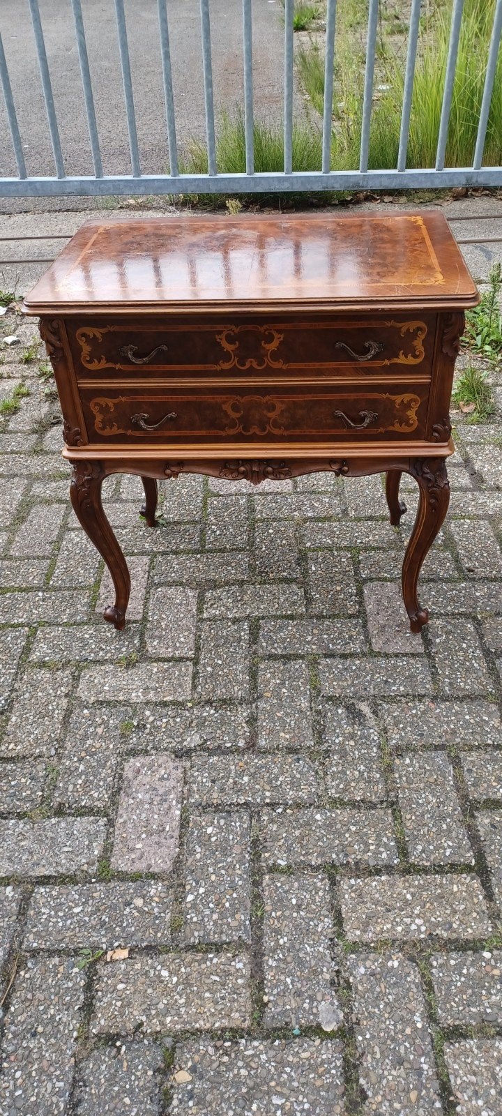 Antiek 2 ladenkastje, Ophalen