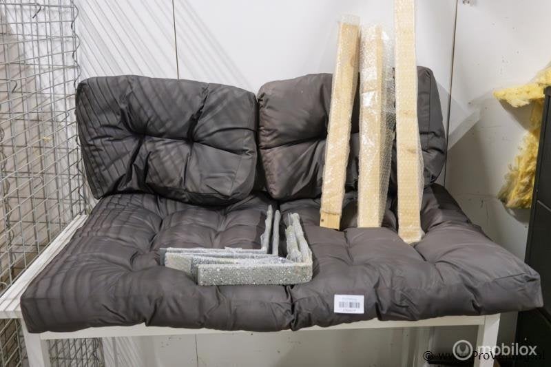 Online Veiling: palletbank kussens incl. rug-armleuningen