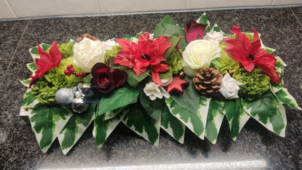 Decoratief kunstbloemstuk voor de kerst, Ophalen of Verzenden, Nieuw