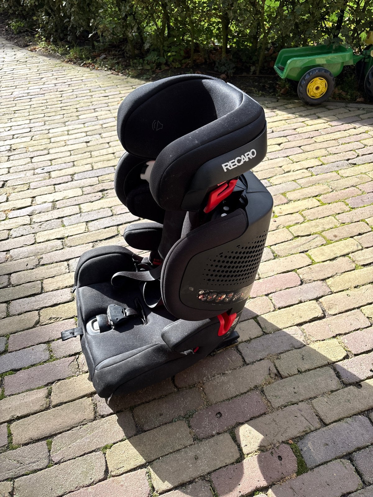 Recaro autostoel - Zwart, Autogordel of Isofix, Verstelbare rugleuning, Zo goed als nieuw, 9 t/m 36 kg