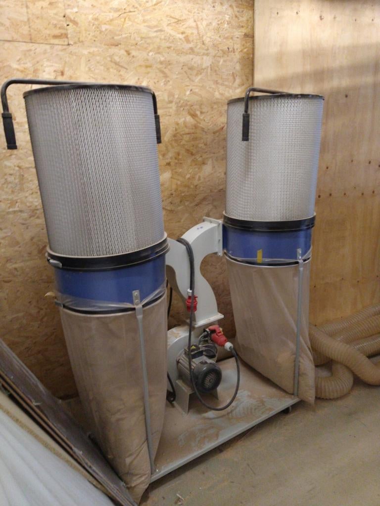Afzuiginstallatie voor zaagtafel - Krachtig en Efficiënt, Doe-het-zelf en Verbouw, Ventilatie en Afzuiging, Gebruikt, Afzuiger