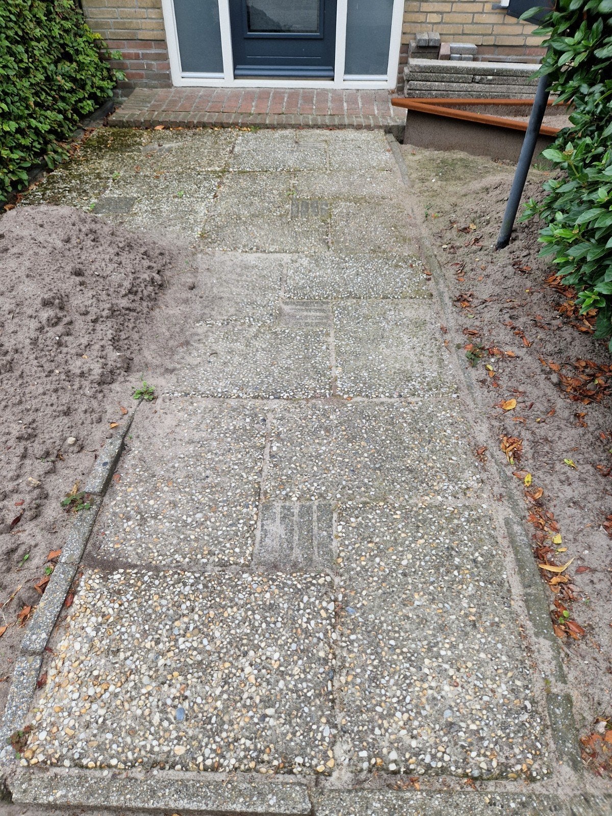 *GRATIS* Grindtegels 4060, Tuin en Terras, Ophalen, Gebruikt, Beton, Terrastegels