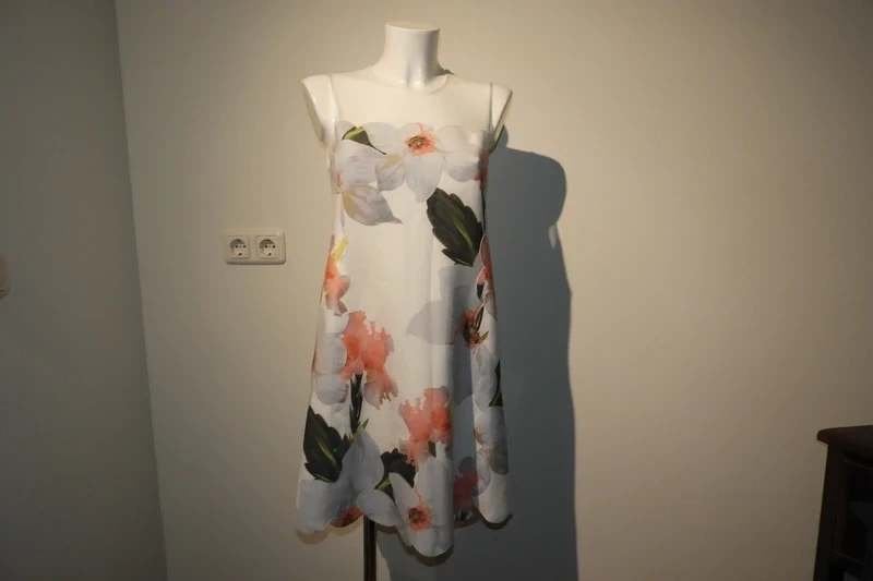 Ted Baker jurk voile bovenkant grote bloemen Als Nieuw M