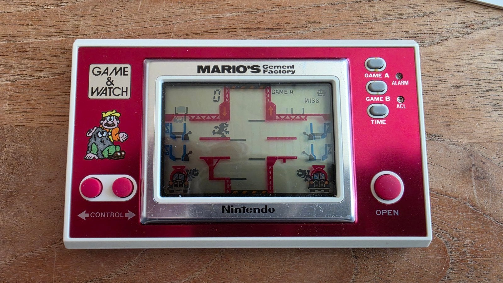 Nintendo Game & Watch: Mario's Cement Factory (ML-102), Spelcomputers en Games, Ophalen of Verzenden, Nintendo, Zo goed als nieuw