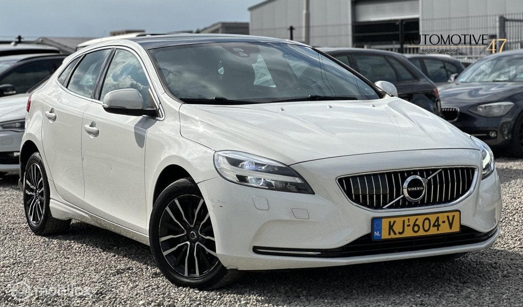 Volvo V40 2.0 D2 Nordic+, Auto's, Voorwielaandrijving, Parkeerassistent, Gebruikt, Euro 6