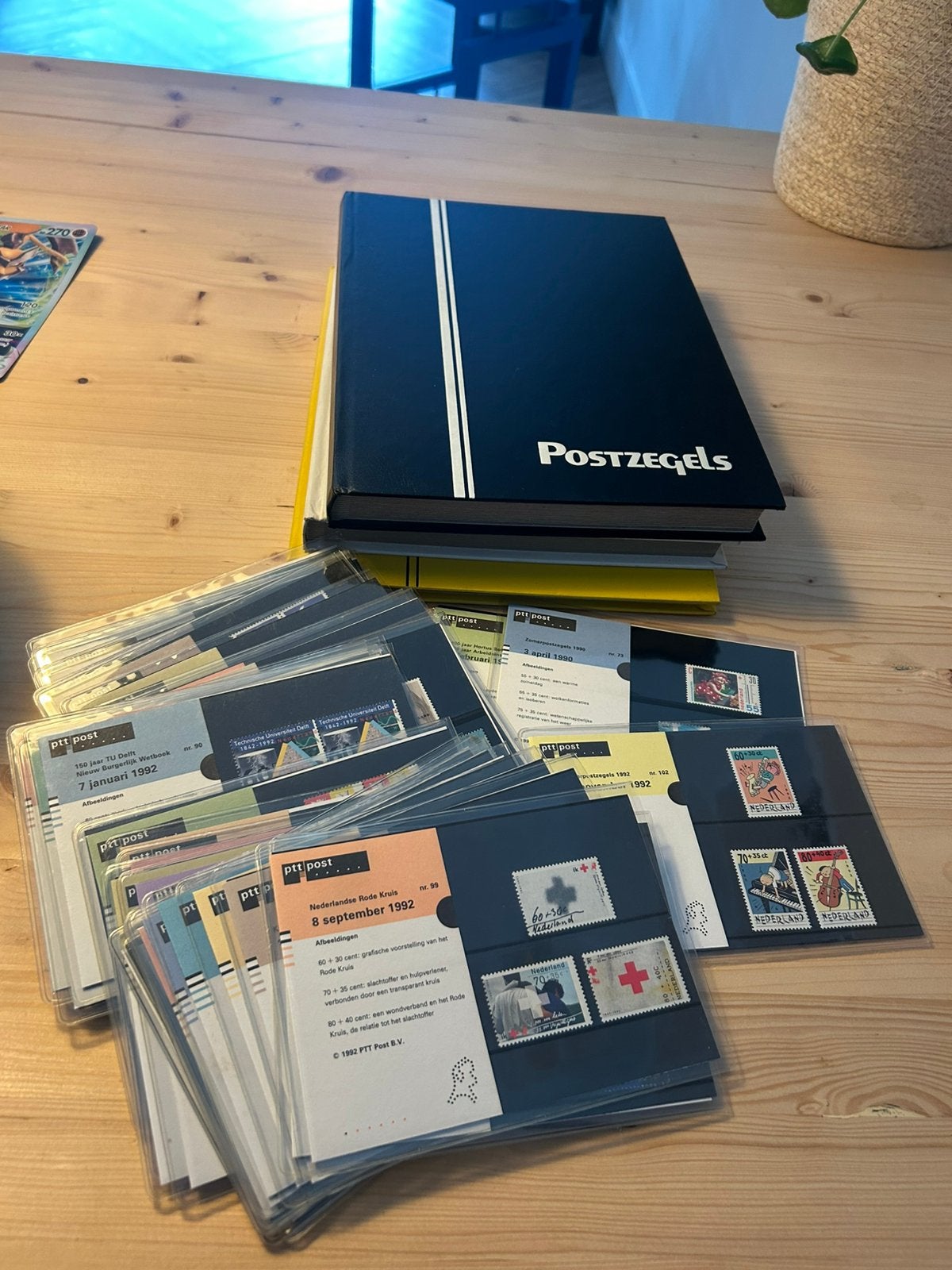 Kleine postzegel verzameling, Ophalen, Verzamelalbum