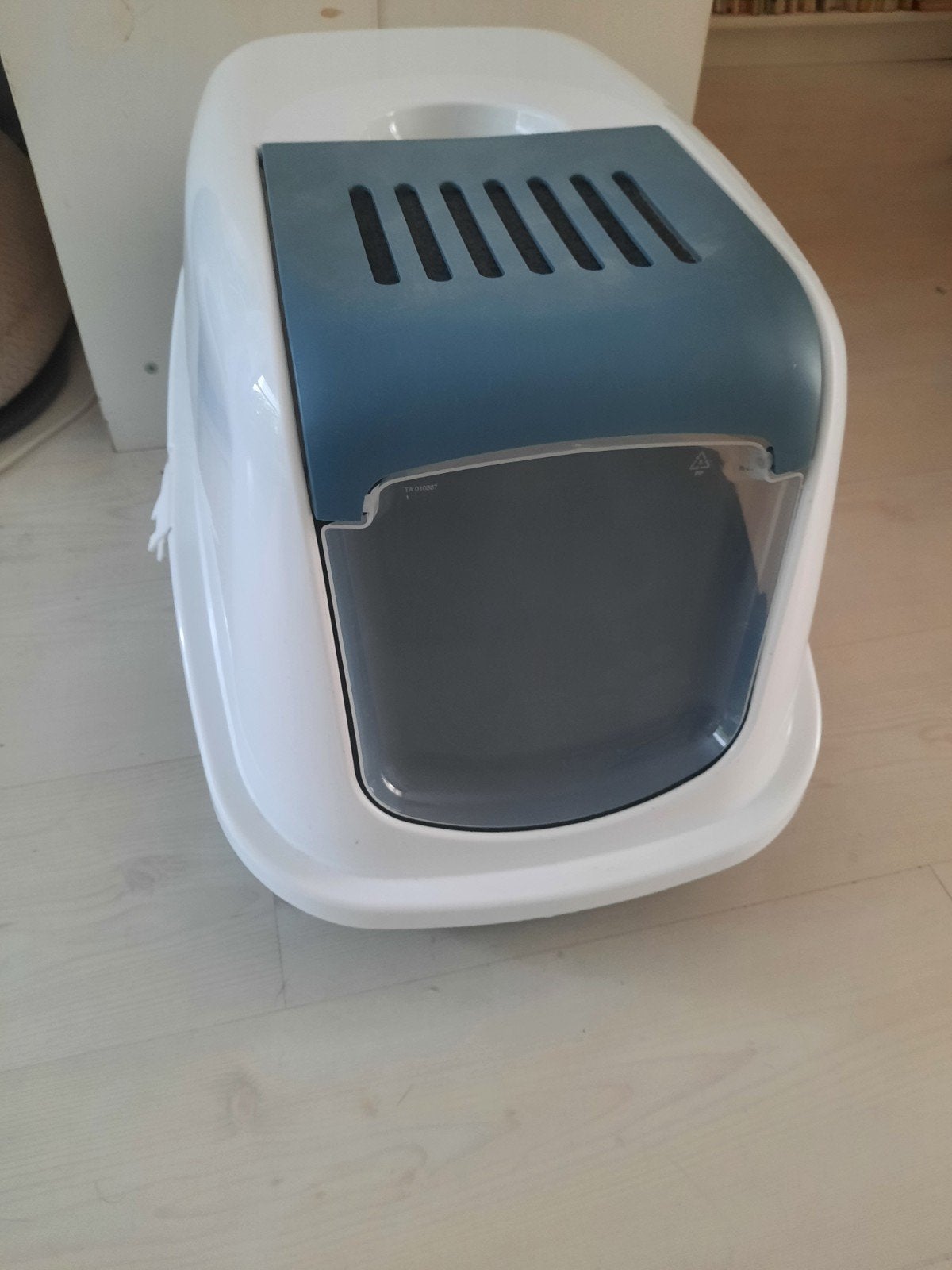 Kattenbak, Ophalen, Zo goed als nieuw, Gesloten