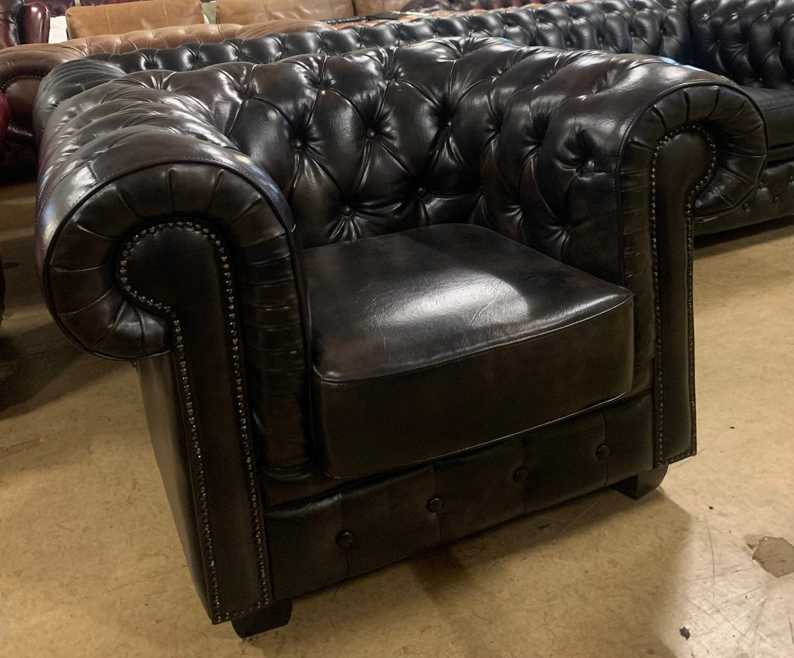 Prachtige Chesterfield Fauteuil Donkerbruin, Chesterfield, Ophalen of Verzenden, Zo goed als nieuw, 100 tot 125 cm
