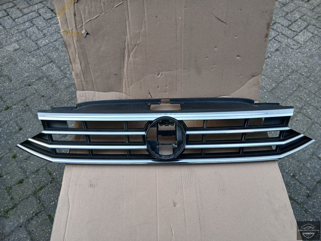 VW Passat B8 Facelift 2019-2024 Grille Grill 3G0853653K, Gebruikt, Volkswagen, Volkswagen AG, Berliner Ring 2
38440  Wolfsburg, DE