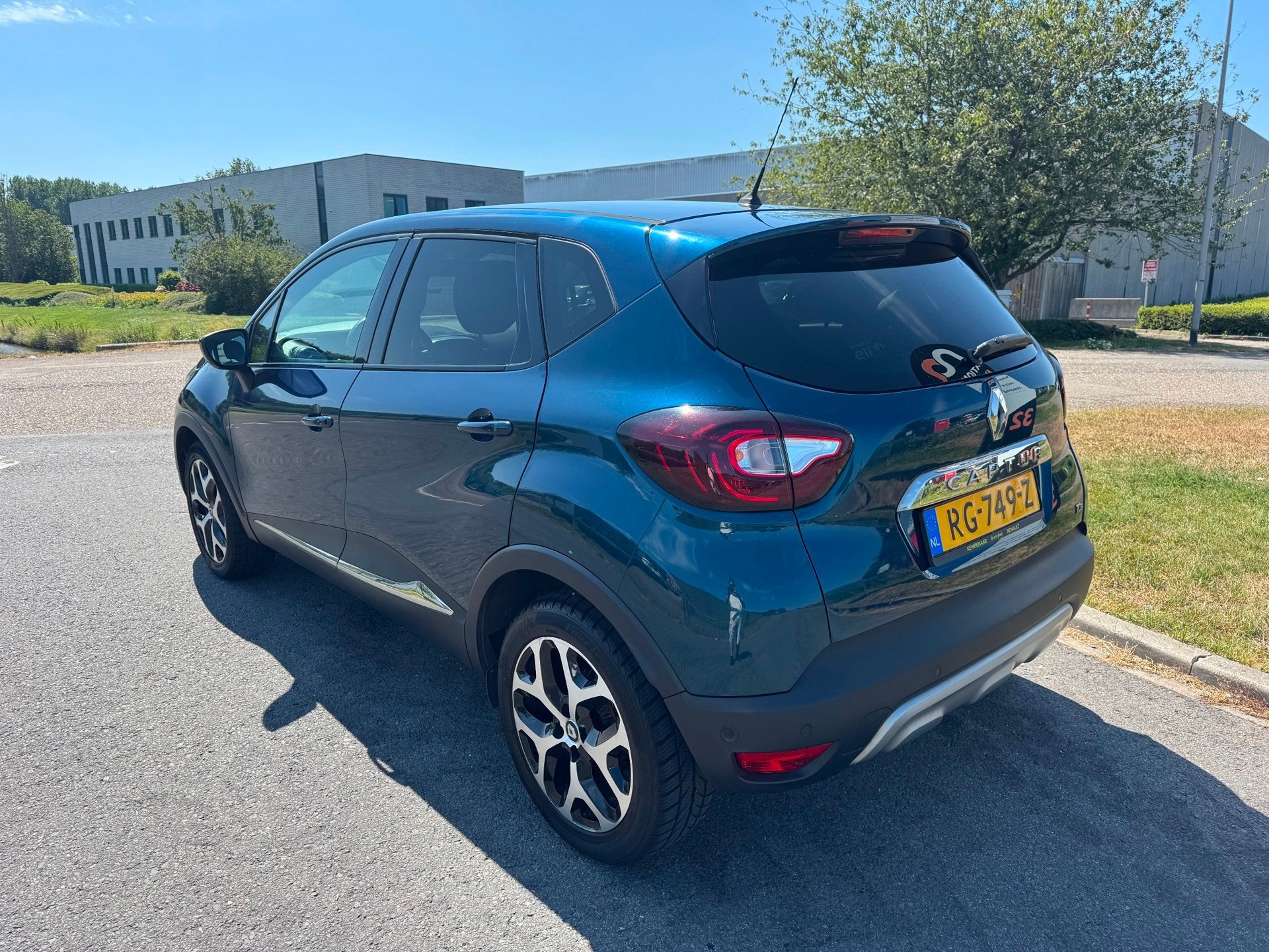 Renault Captur | 2017 | 1.2 TCe Intens | Automaat | EXPORT &, Gebruikt, 4 cilinders, Origineel Nederlands, SUV of Terreinwagen