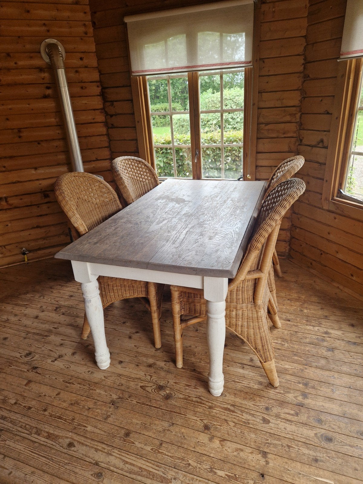 Stevige tafel met 4 rieten stoelen - opknapper, Ophalen, Gebruikt, Vier personen, Overige houtsoorten