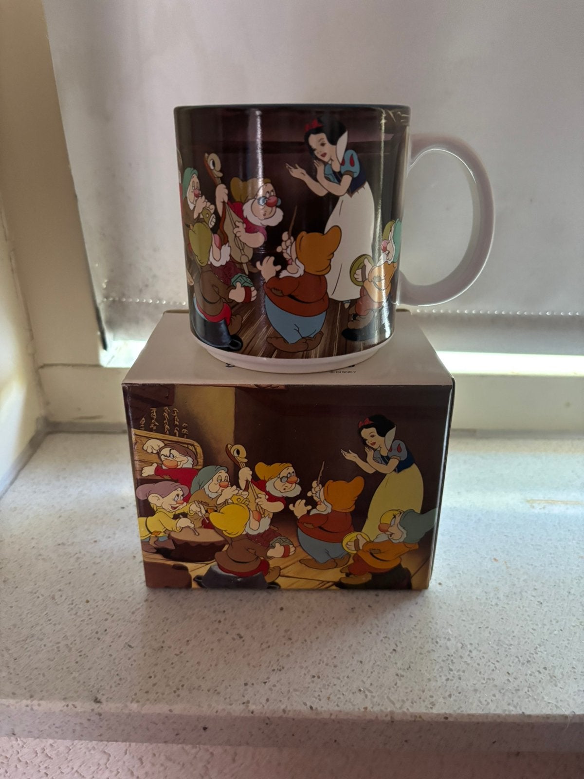 Orginele vinted disney mok sneeuwwitje, Ophalen of Verzenden, Sneeuwwitje of Doornroosje, Zo goed als nieuw, Servies