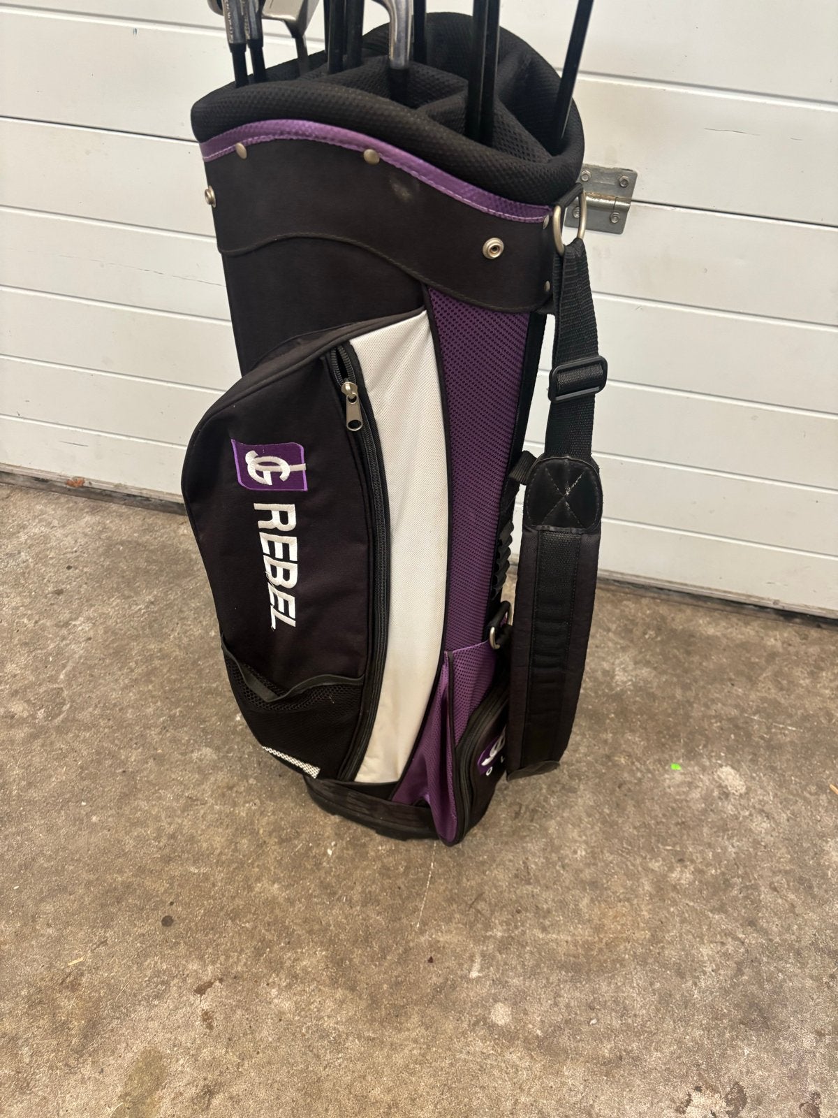 Rebel golftas zonder clubs - Zo goed als nieuw, Sport en Fitness, Ophalen of Verzenden, Zo goed als nieuw, Tas, Overige merken