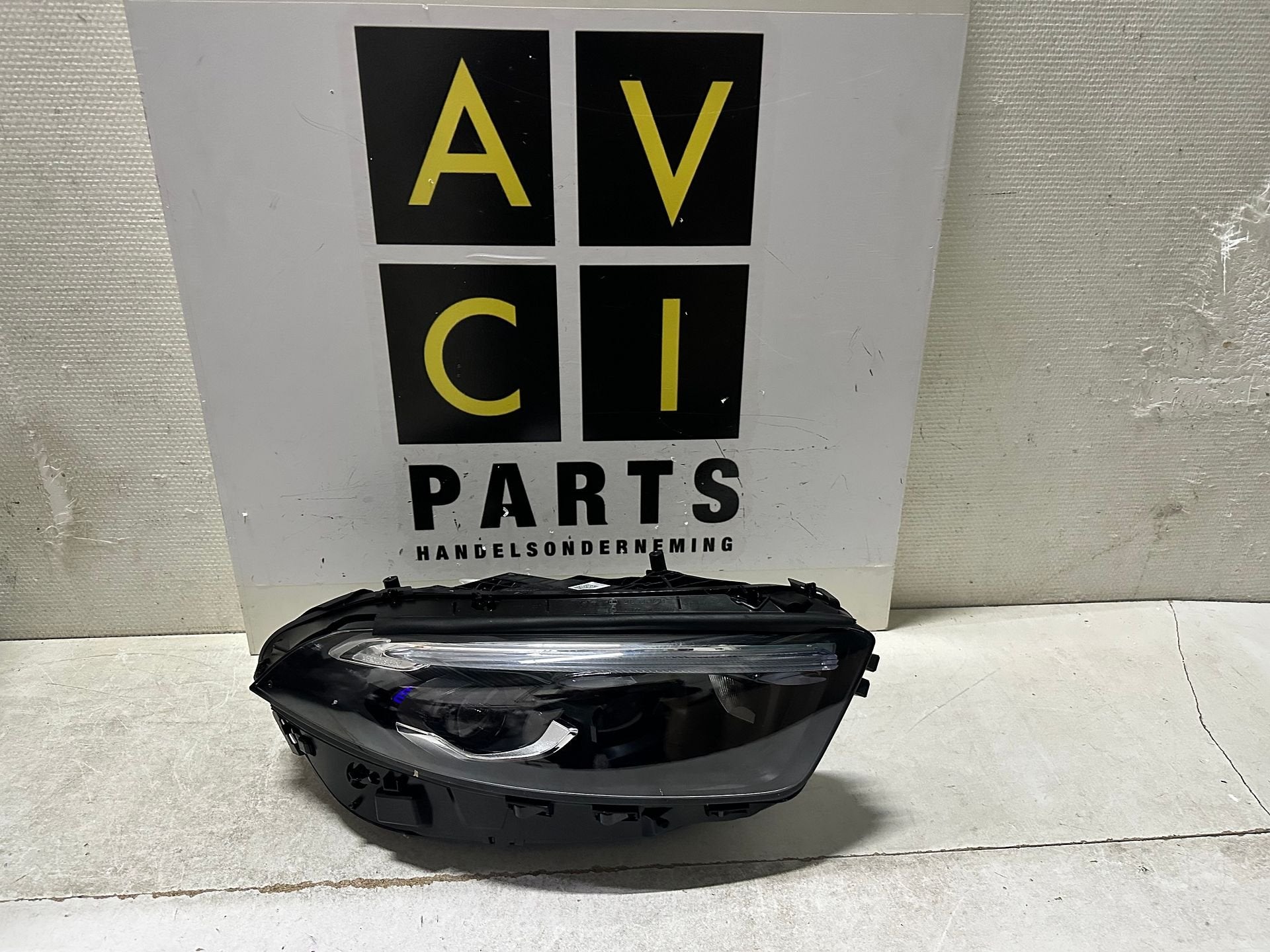 Koplamp Mercedes W177 Facelift Multibeam rechts A1779065804, Gebruikt, -, Ophalen of Verzenden, -