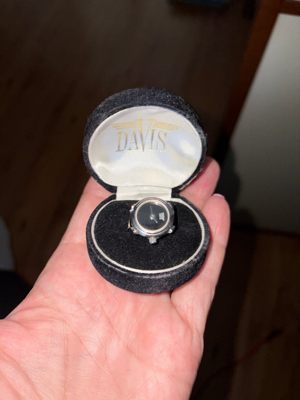 Davis ringhorloge met zwarte wijzerplaat, Gebruikt, Zwart, Ophalen of Verzenden, 17 tot 18