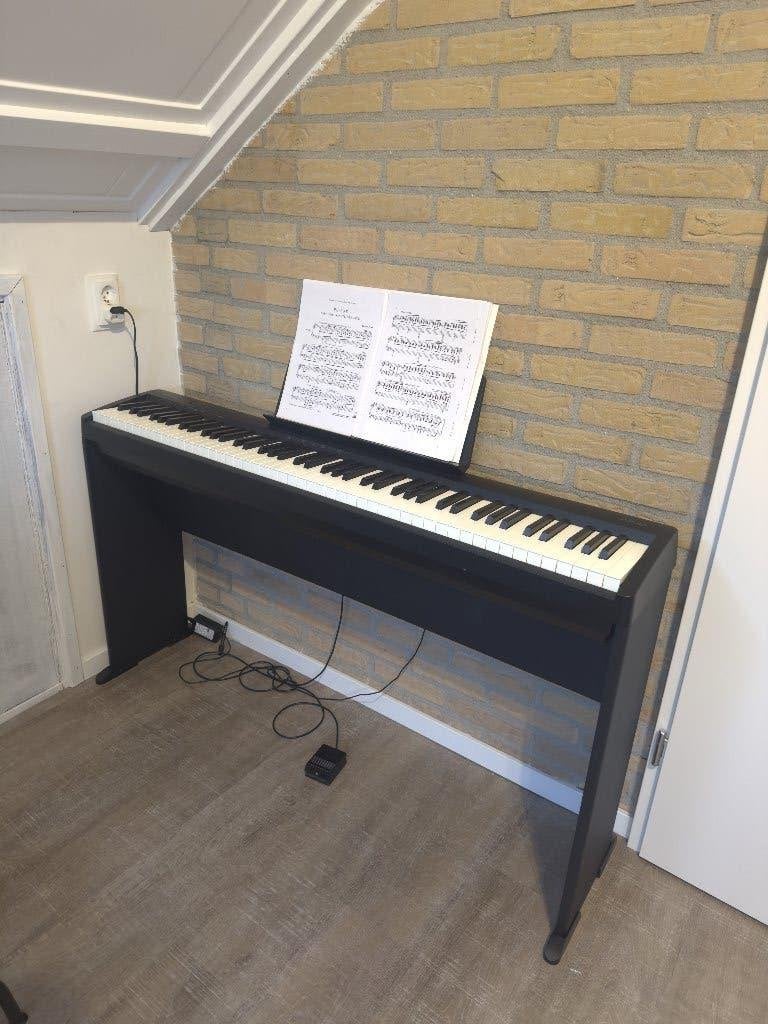 Roland FP-10 BK Digitale Piano met Onderstel en Handleiding, Ophalen, Zwart, Digitaal, Nieuw