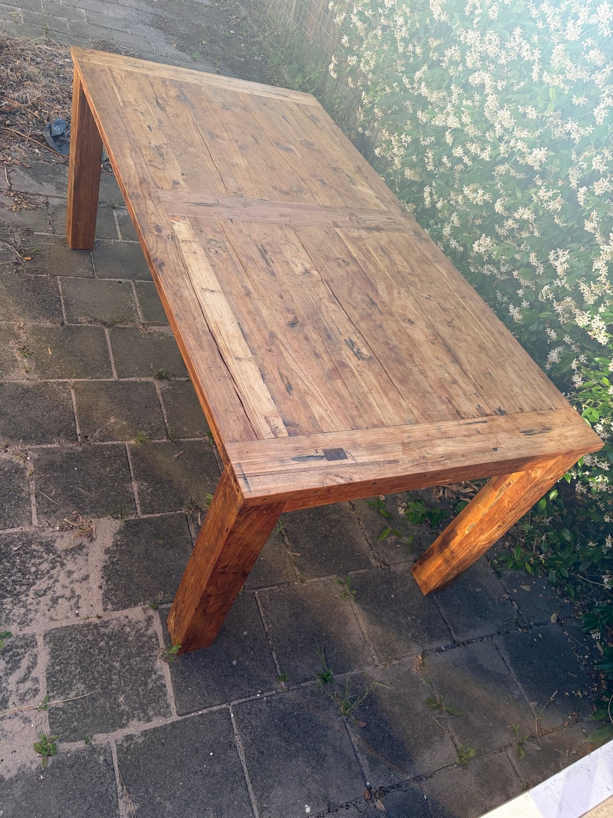 Massief houten eettafel Loods 5 & Vintage houten kast, Ophalen