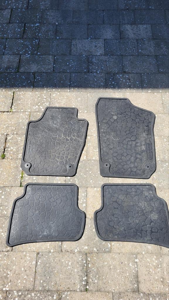 Orginele Seat Rubberen vloermattenset voor Ibiza, Ophalen, Gebruikt