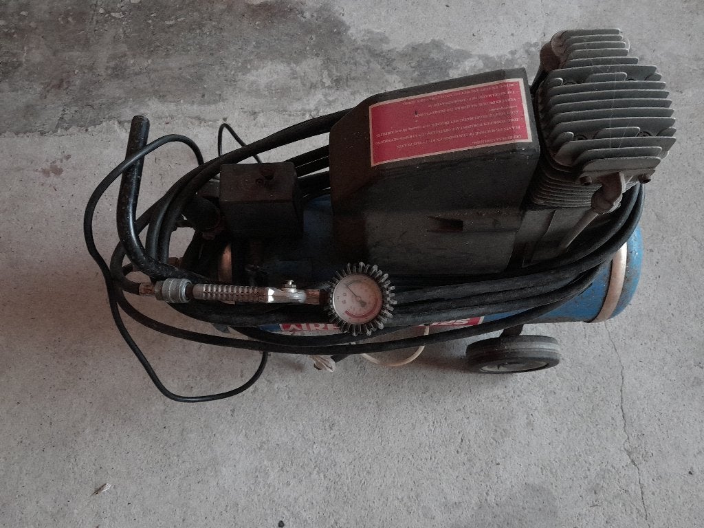 Te koop: compressor, 100 liter of meer, Ophalen, Gebruikt, Minder dan 200 liter/min