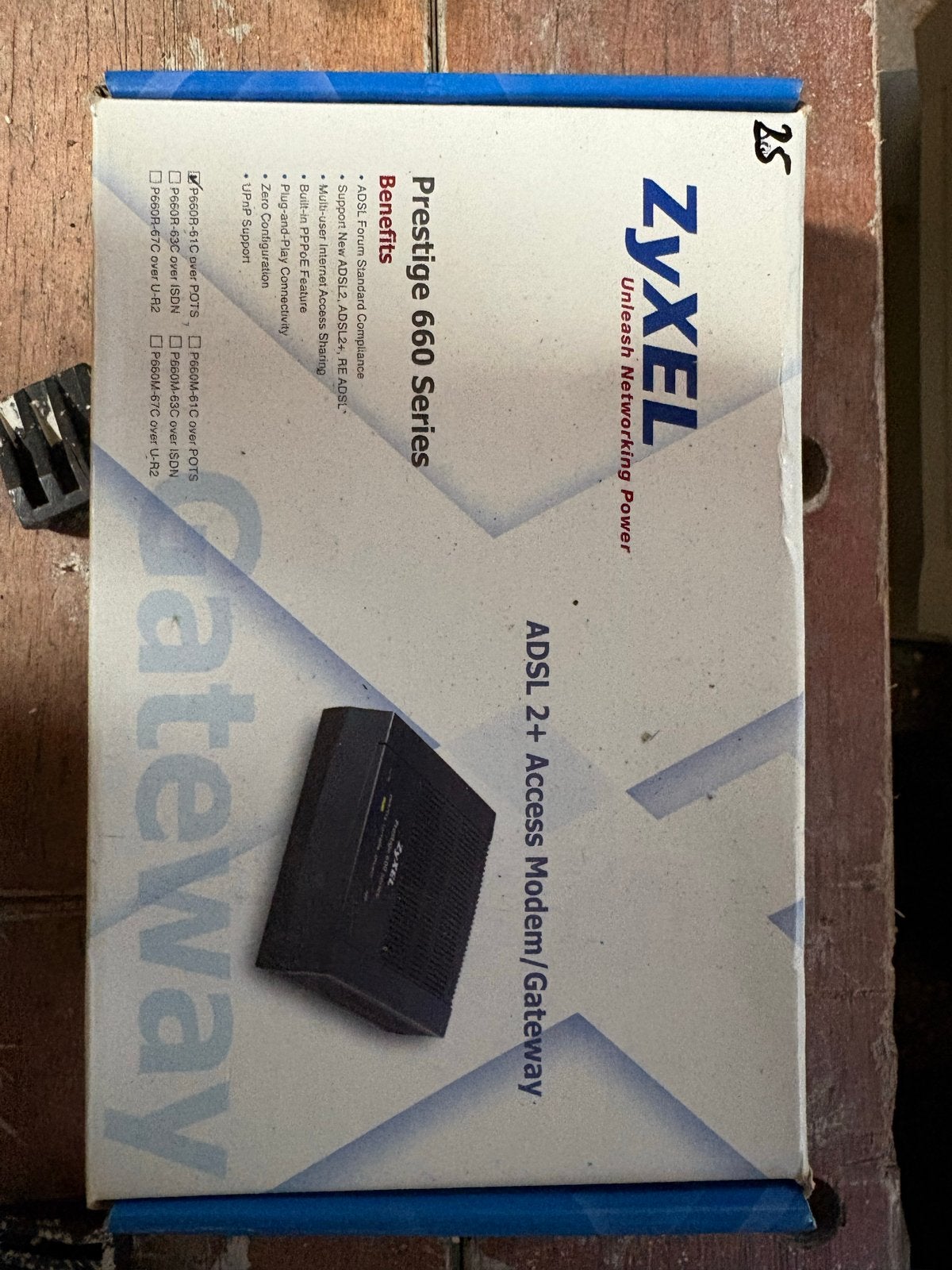 Oude modems en netwerkapparatuur voor Apple computers, Computers en Software, Verzenden, Nieuw, Router met modem