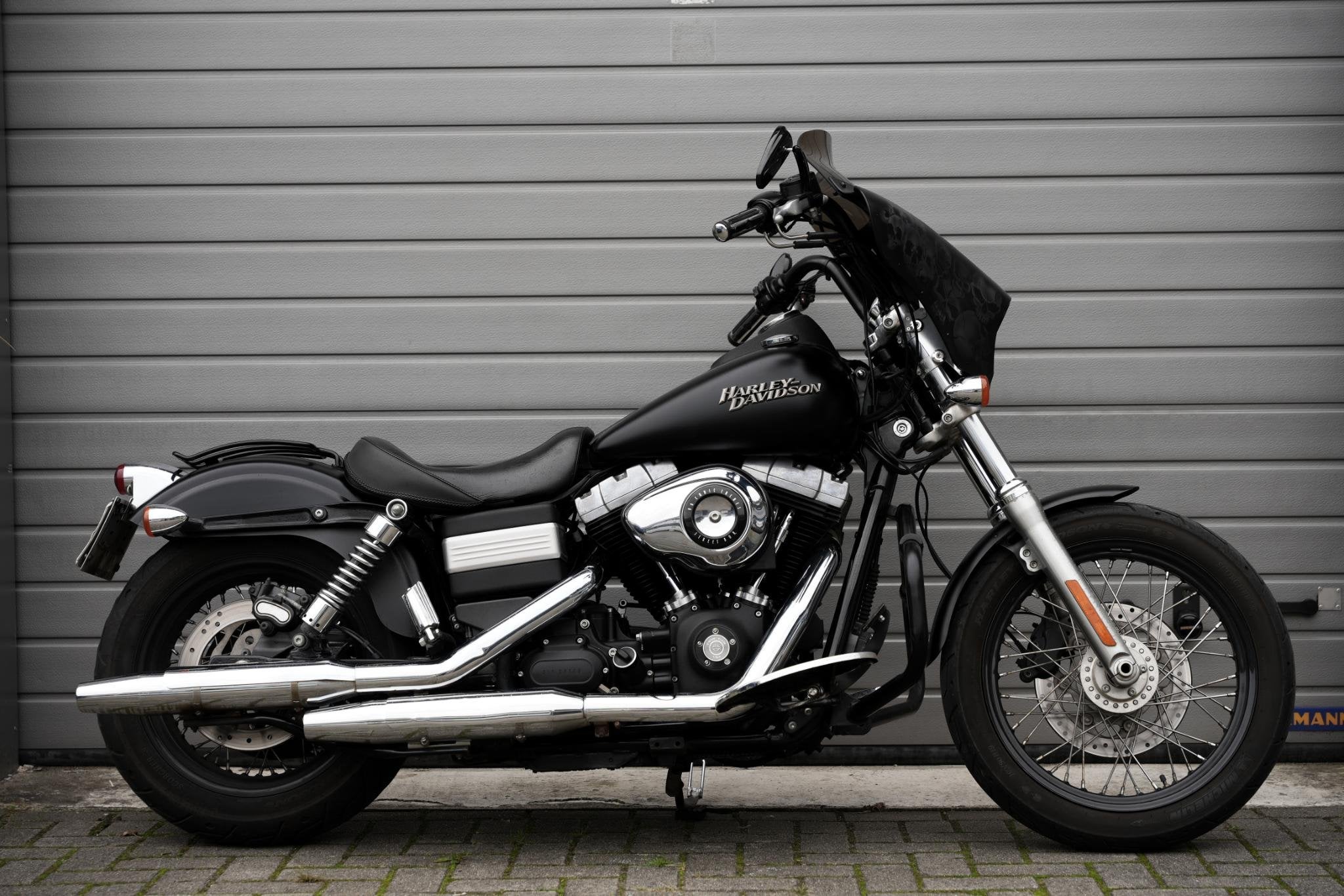 Harley Davidson 96 FXDB Dyna Street Bob 5HD 2012 Streetbob 1, Motoren, Laan van Vredenoord 33
2289 DA  Rijswijk, NL, H-DCUSTOMERSERVICE@Harley-Davidson.com