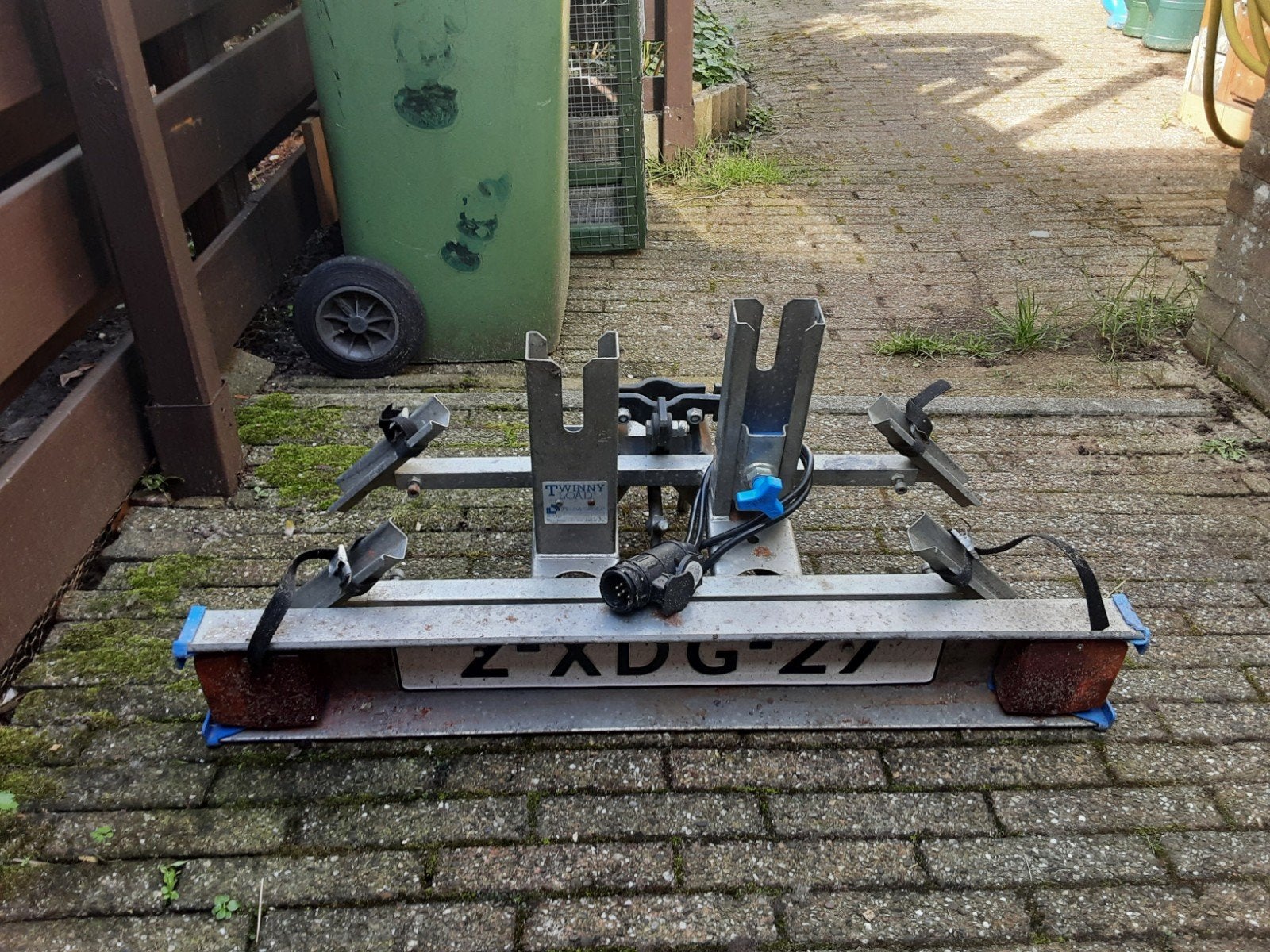Audenthieke fietsendrager., Ophalen, Gebruikt, 2 fietsen, Trekhaakdrager