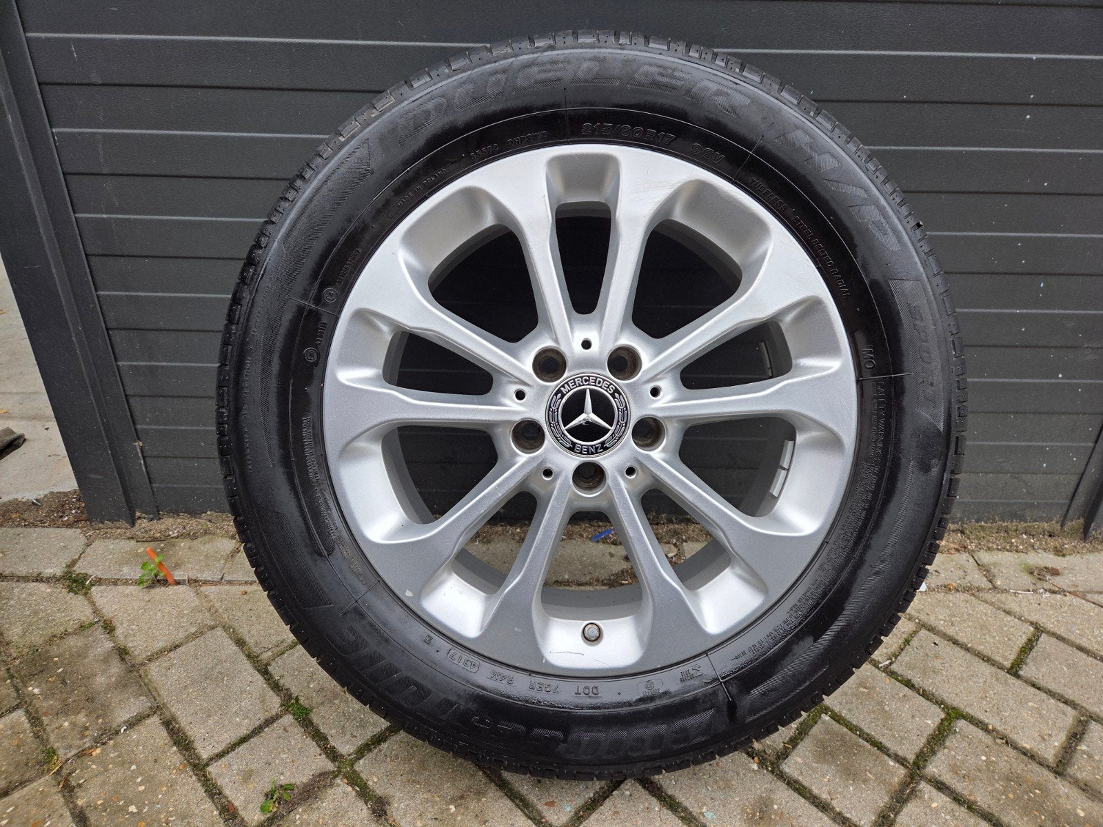 Mercedes 17 inch GLA reservewiel, Ophalen