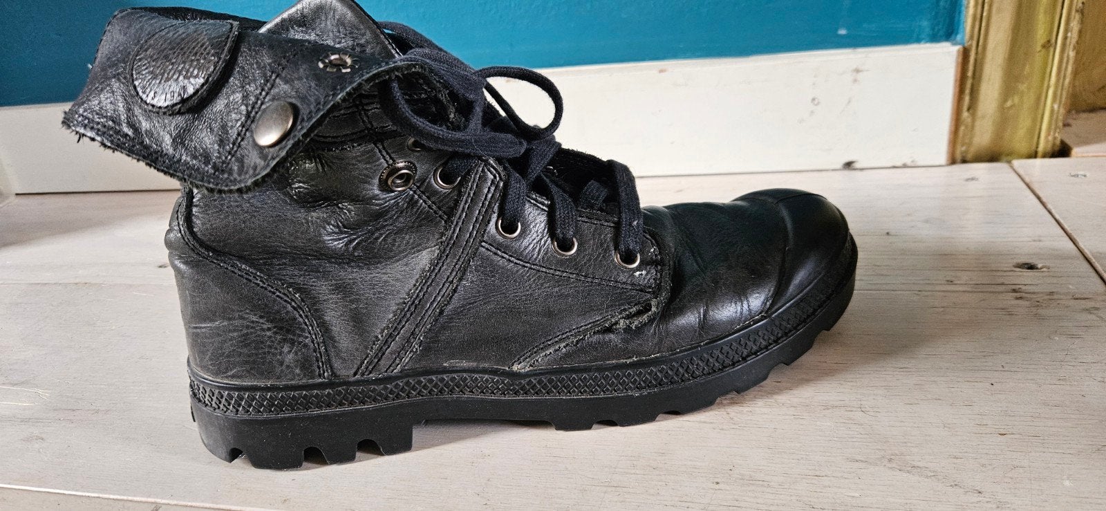 Palladium schoenen  maat 40, Ophalen of Verzenden, Zo goed als nieuw, Zwart, Sneakers of Gympen