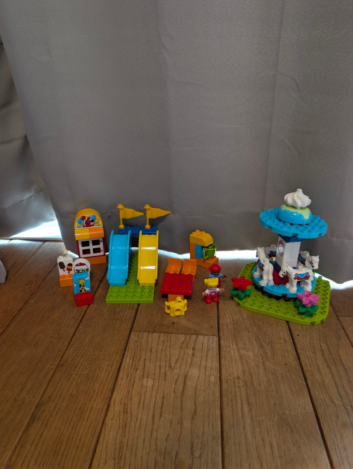 LEGO Duplo 10841 Kermis Speelset met Draaimolen en Glijbanen, Kinderen en Baby's, Ophalen of Verzenden, Zo goed als nieuw, Compleet