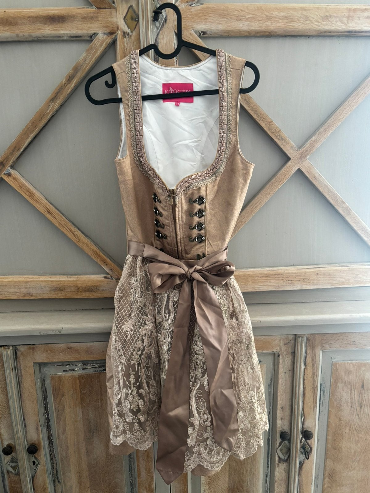 Dirndl van Kruger Mädel, Beige, Ophalen of Verzenden, Zo goed als nieuw, Maat 34 (XS) of kleiner