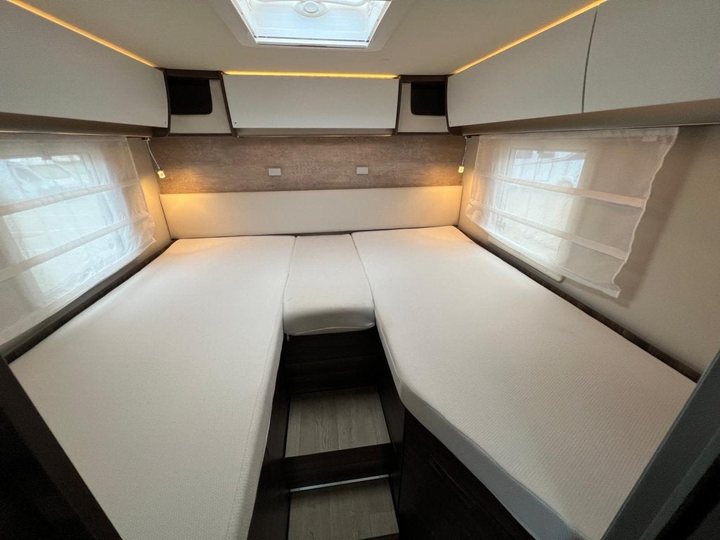 Laika Ecovip 3019 L automaat enkele bedden topstaat 2025, Automaat, Ringverwarming, Fiat, Tot en met 2