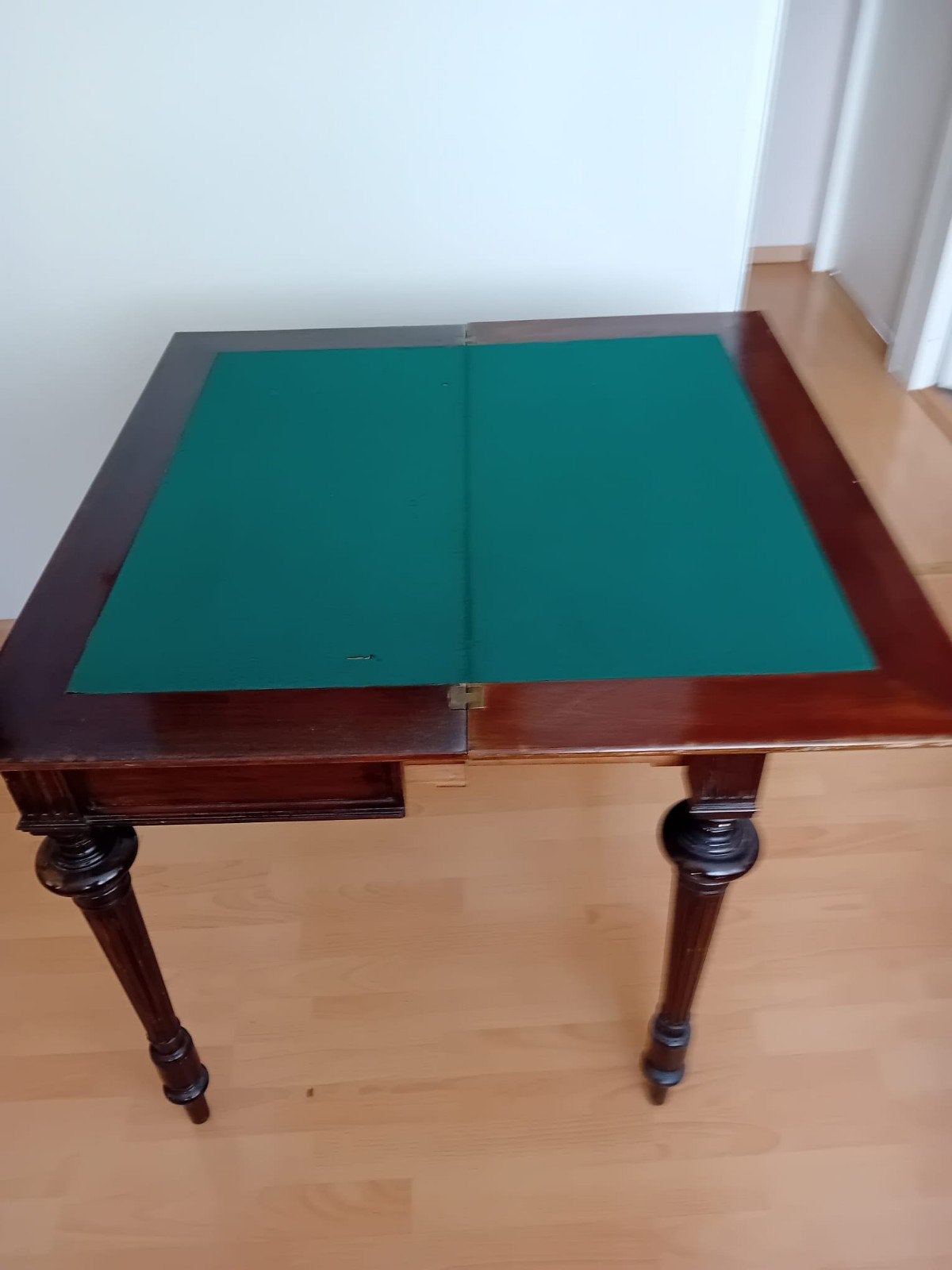 Elegante uitklapbare speeltafel met groen vilt, Ophalen